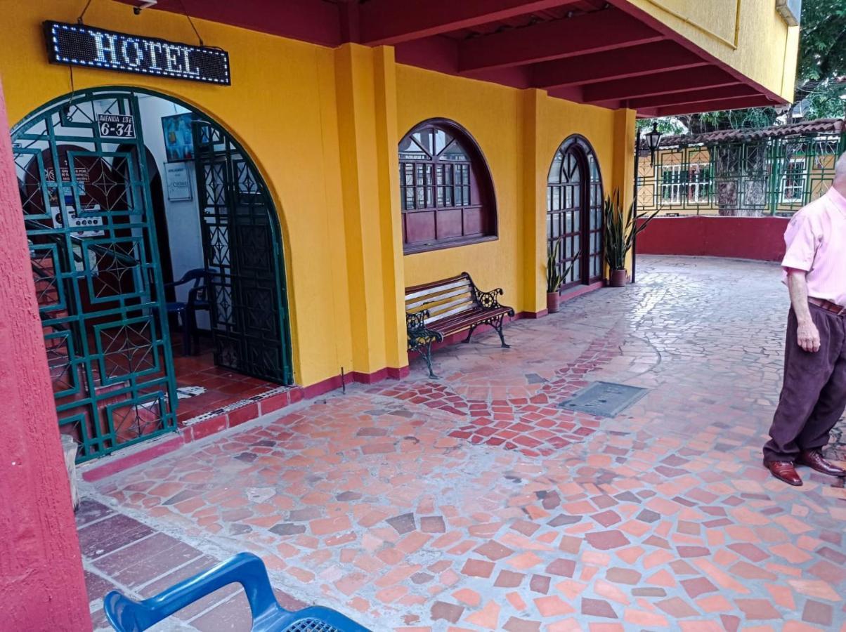 קוקוטה Hotel Acuarius מראה חיצוני תמונה