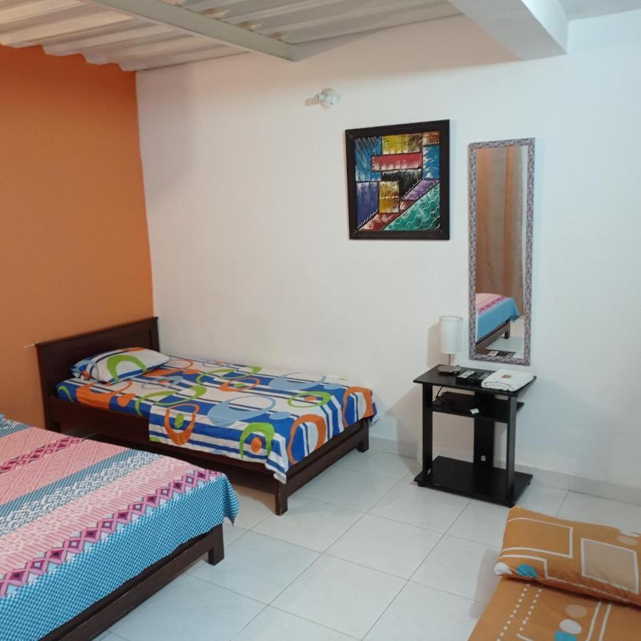 קוקוטה Hotel Acuarius מראה חיצוני תמונה