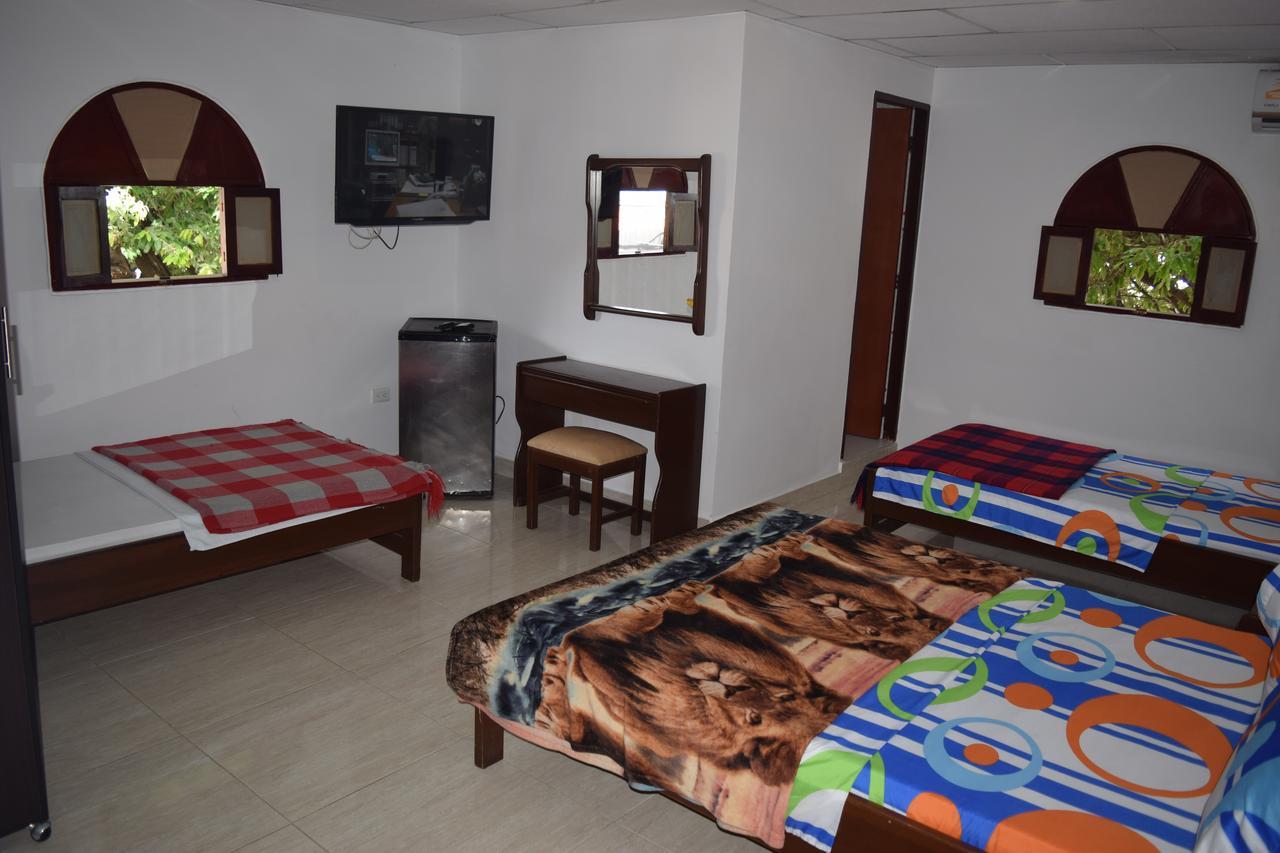קוקוטה Hotel Acuarius מראה חיצוני תמונה